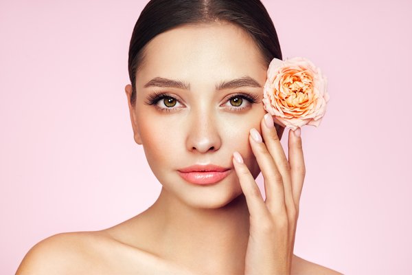 Techniques surprenantes pour capter l'attention d'une femme